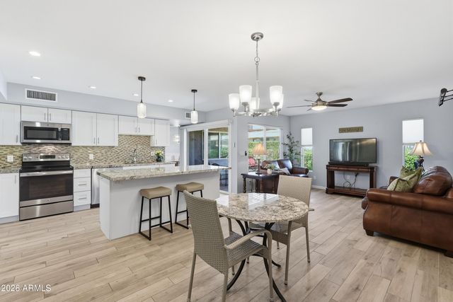 8198 E DEL CAVERNA Drive, Scottsdale, AZ 85258