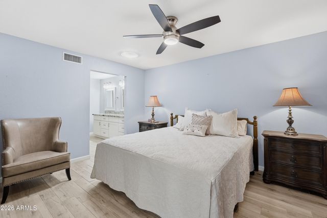 8198 E DEL CAVERNA Drive, Scottsdale, AZ 85258