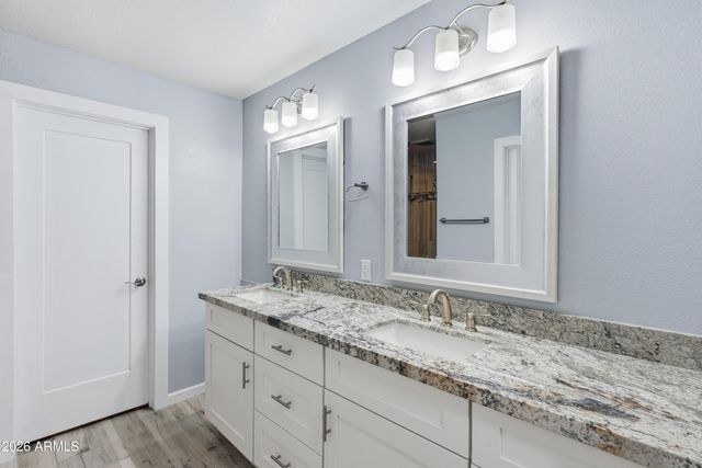 8198 E DEL CAVERNA Drive, Scottsdale, AZ 85258