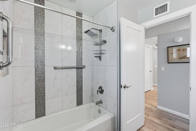 8198 E DEL CAVERNA Drive, Scottsdale, AZ 85258