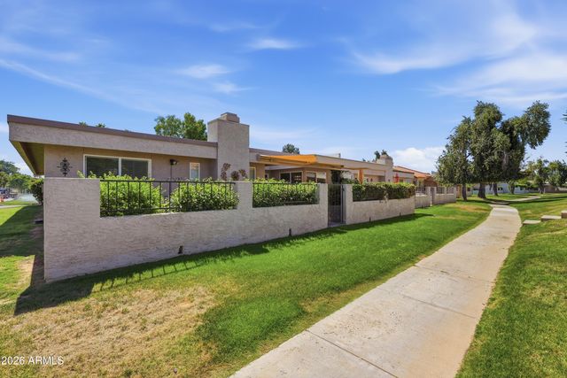 8198 E DEL CAVERNA Drive, Scottsdale, AZ 85258