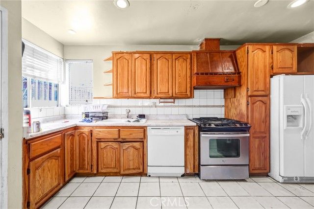 2548 Missouri Avenue, South Gate, CA 90280