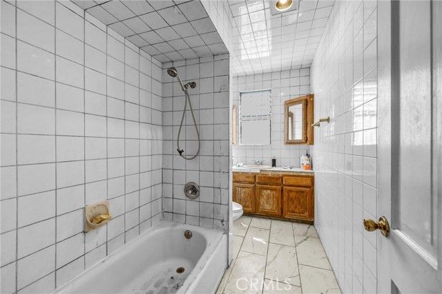 2548 Missouri Avenue, South Gate, CA 90280