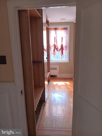838 GLENVIEW ST, Philadelphia, PA 19111