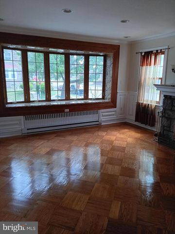 838 GLENVIEW ST, Philadelphia, PA 19111
