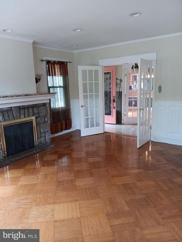 838 GLENVIEW ST, Philadelphia, PA 19111