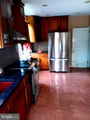 838 GLENVIEW ST, Philadelphia, PA 19111