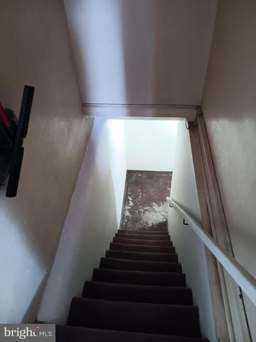 838 GLENVIEW ST, Philadelphia, PA 19111