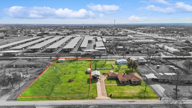 750 Meadowbrook Drive, Lucas, TX 75098