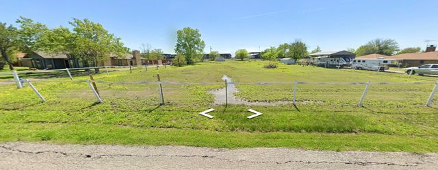 750 Meadowbrook Drive, Lucas, TX 75098