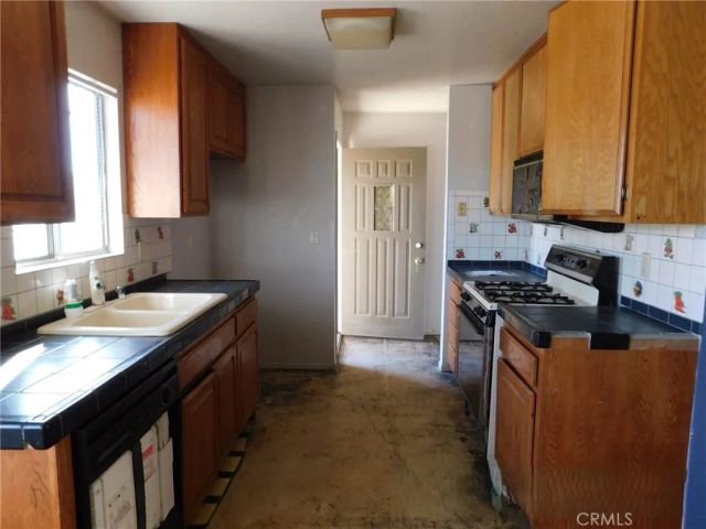 71762 El Paseo, 29 Palms, CA 92277