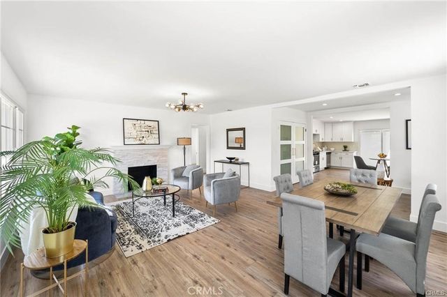 11443 11445 Saticoy Street, North Hollywood, CA 91605