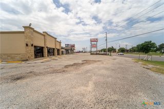6602 N Navarro Street, Victoria, TX 77904