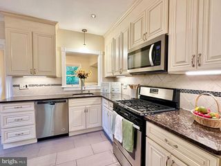 17 AIKEN AVE, Princeton, NJ 08540