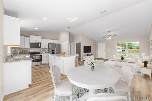 7808 N Manville Road, Citrus Springs, FL 34434