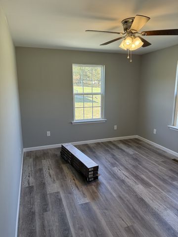1190 Hutchins Rd, Mcminnville, TN 37110