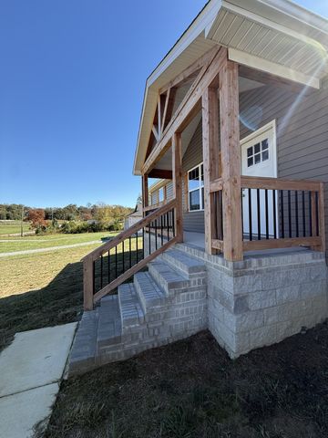 1190 Hutchins Rd, Mcminnville, TN 37110