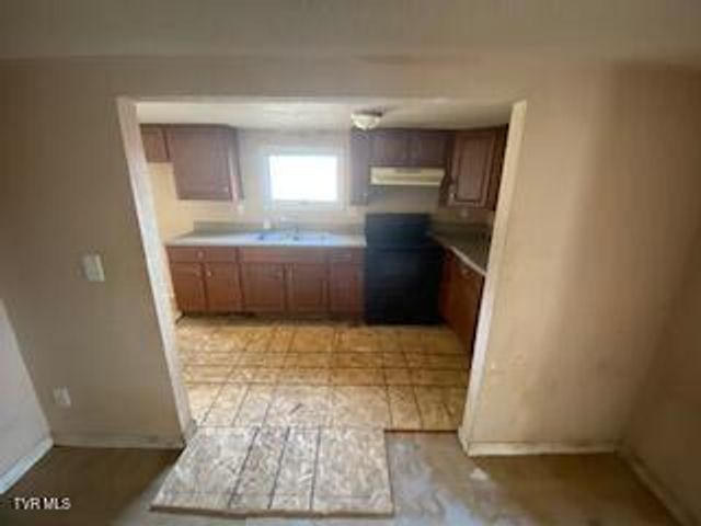 410 West 8th Avenue, Johnson City, TN 37604