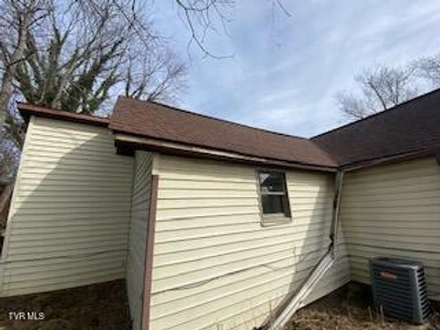 410 West 8th Avenue, Johnson City, TN 37604