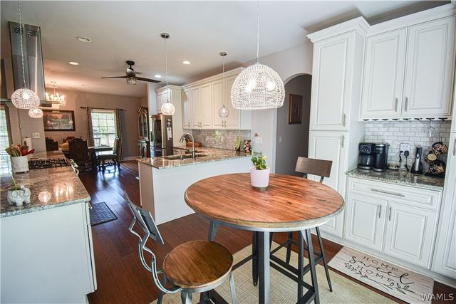 11804 Benton, Northport, AL 35475