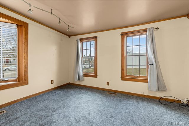 26240 Gibraltar Road, Flat Rock, MI 48134