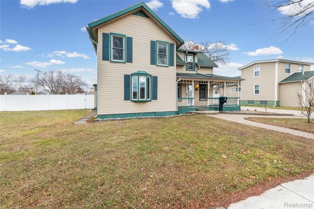 26240 Gibraltar Road, Flat Rock, MI 48134