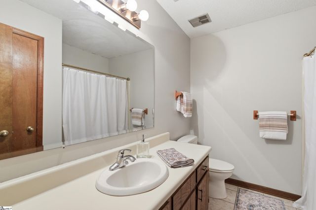 132 Deer Creek Court, Easley, SC 29642