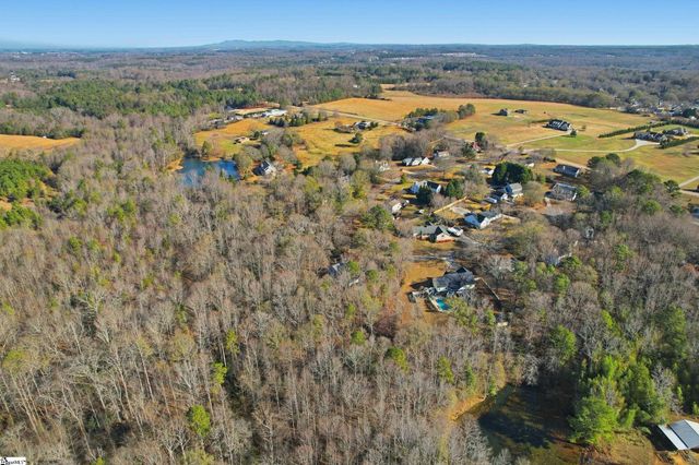 132 Deer Creek Court, Easley, SC 29642