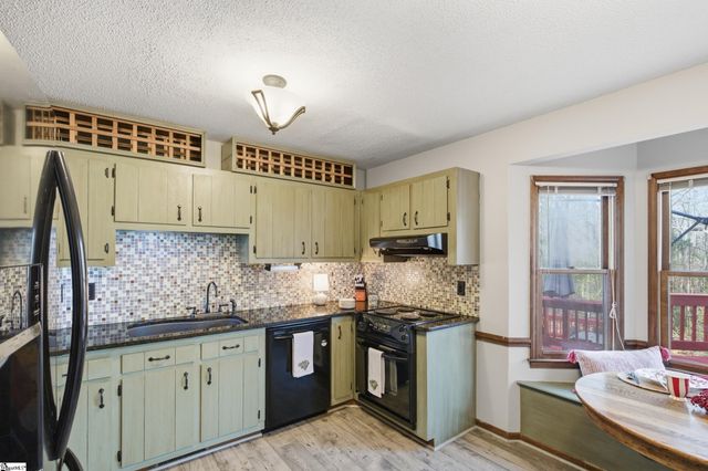 132 Deer Creek Court, Easley, SC 29642