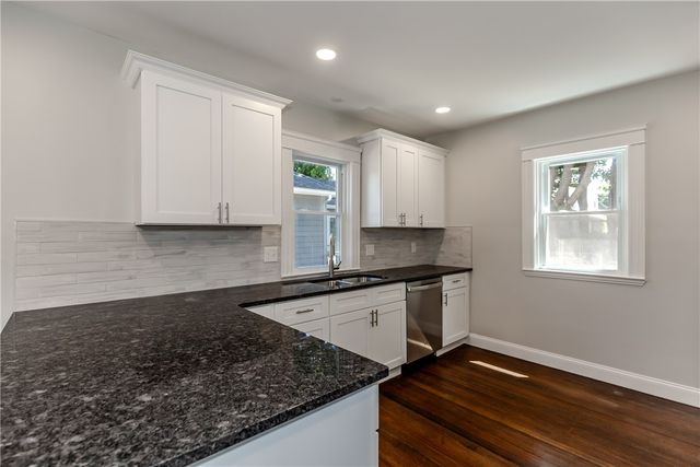41 Wellesley Avenue, North Providence, RI 02911