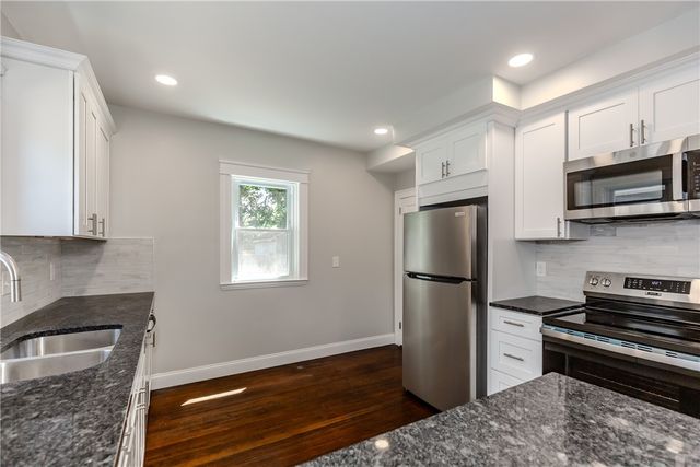 41 Wellesley Avenue, North Providence, RI 02911
