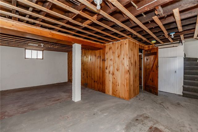 41 Wellesley Avenue, North Providence, RI 02911