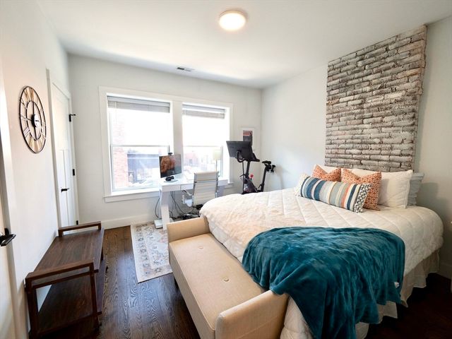 65 Border Street 4, Boston, MA 02128