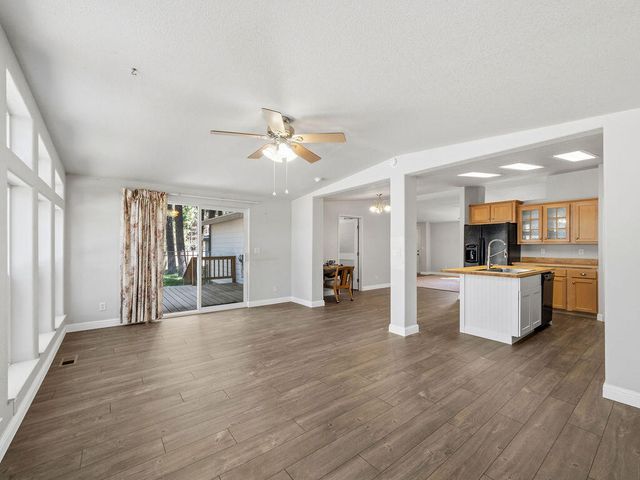 15531 Green Wing Loop, Keno, OR 97627