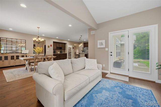 116 Wyndgate Valley Drive, Lake St Louis, MO 63367