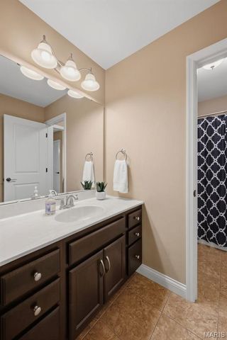 116 Wyndgate Valley Drive, Lake St Louis, MO 63367