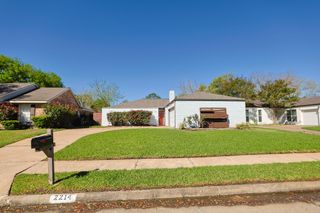 2214 Holly Knoll Street, Houston, TX 77077
