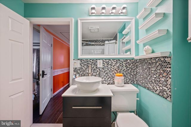 7902 BRIDGE AVE, Baltimore, MD 21237