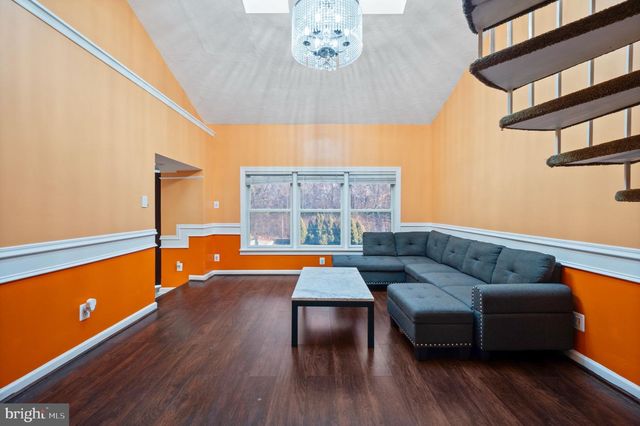 7902 BRIDGE AVE, Baltimore, MD 21237