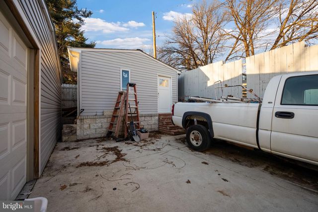 7902 BRIDGE AVE, Baltimore, MD 21237