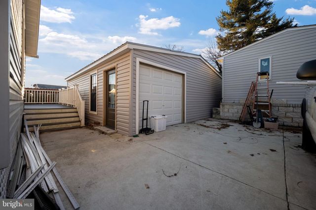 7902 BRIDGE AVE, Baltimore, MD 21237