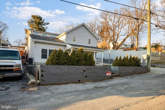 7902 BRIDGE AVE, Baltimore, MD 21237