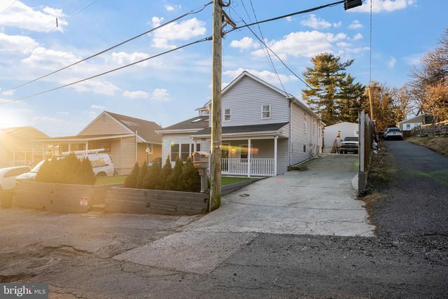 7902 BRIDGE AVE, Baltimore, MD 21237