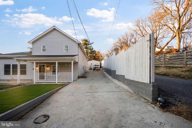 7902 BRIDGE AVE, Baltimore, MD 21237