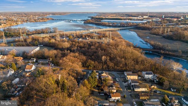 7902 BRIDGE AVE, Baltimore, MD 21237