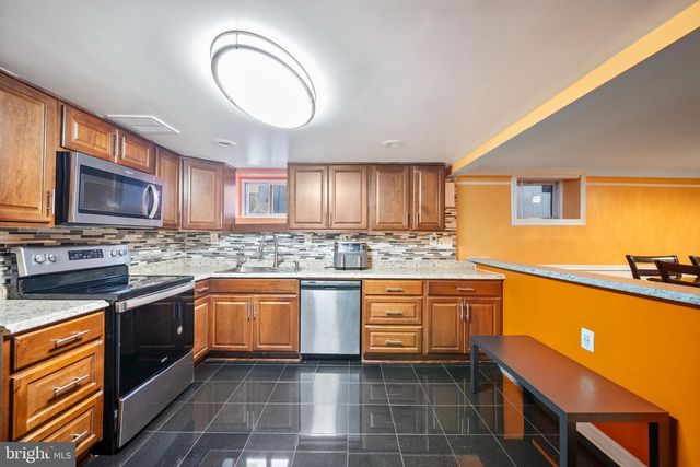 7902 BRIDGE AVE, Baltimore, MD 21237