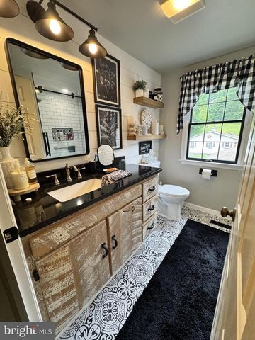 2540 HOPEWELL RD, Elverson, PA 19520