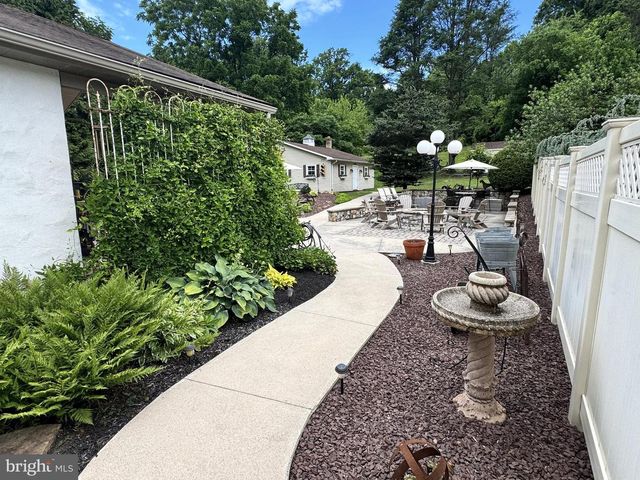 2540 HOPEWELL RD, Elverson, PA 19520