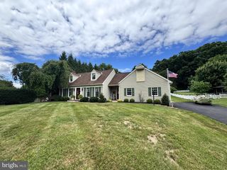 2540 HOPEWELL RD, Elverson, PA 19520