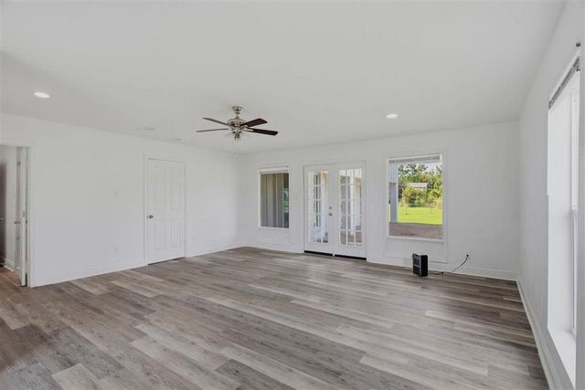 143 E Park Manor Drive, Lake Charles, LA 70611